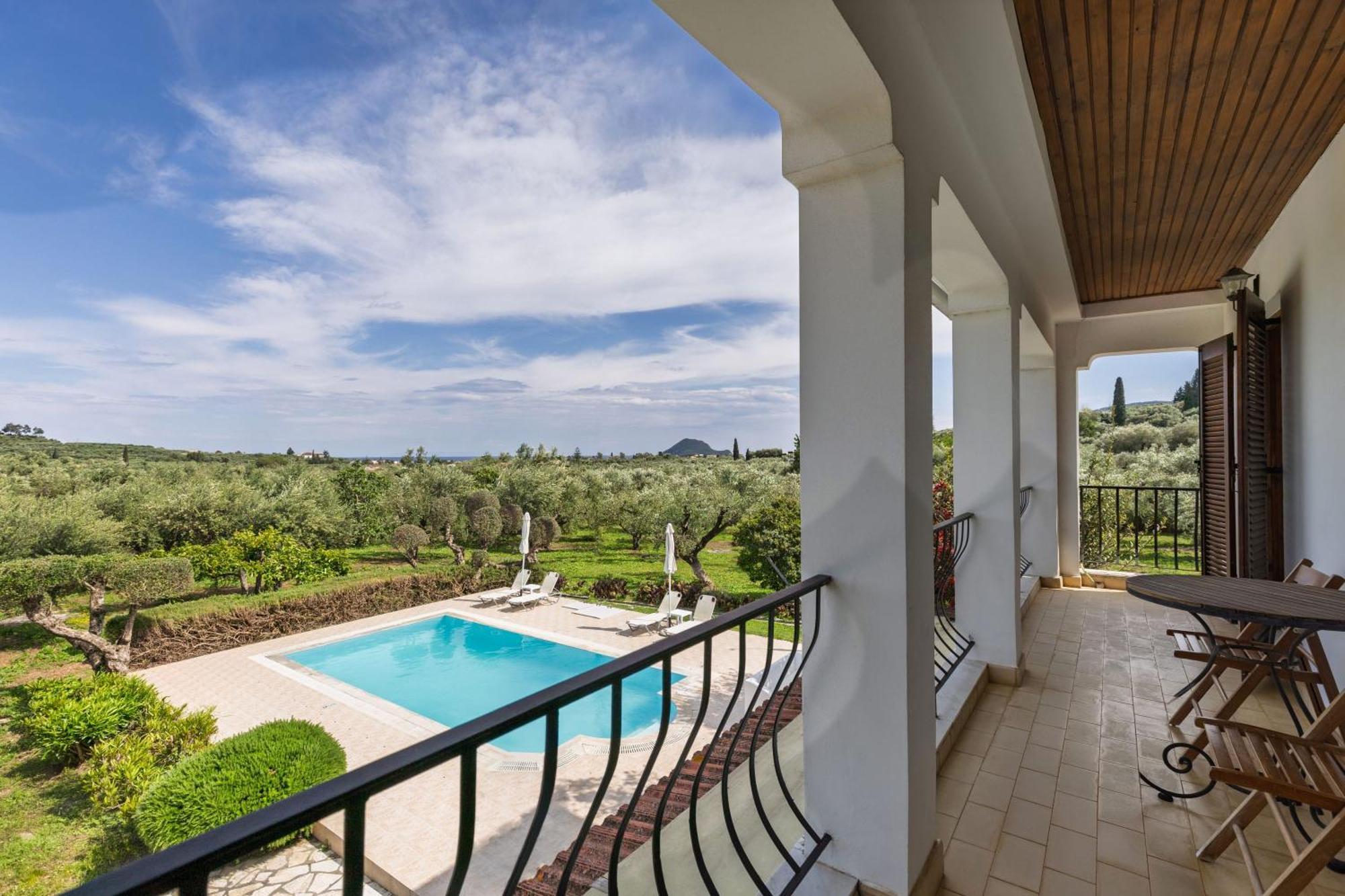 Villa Lola - 3 Bedrooms & Private Pool Lithakia  Extérieur photo