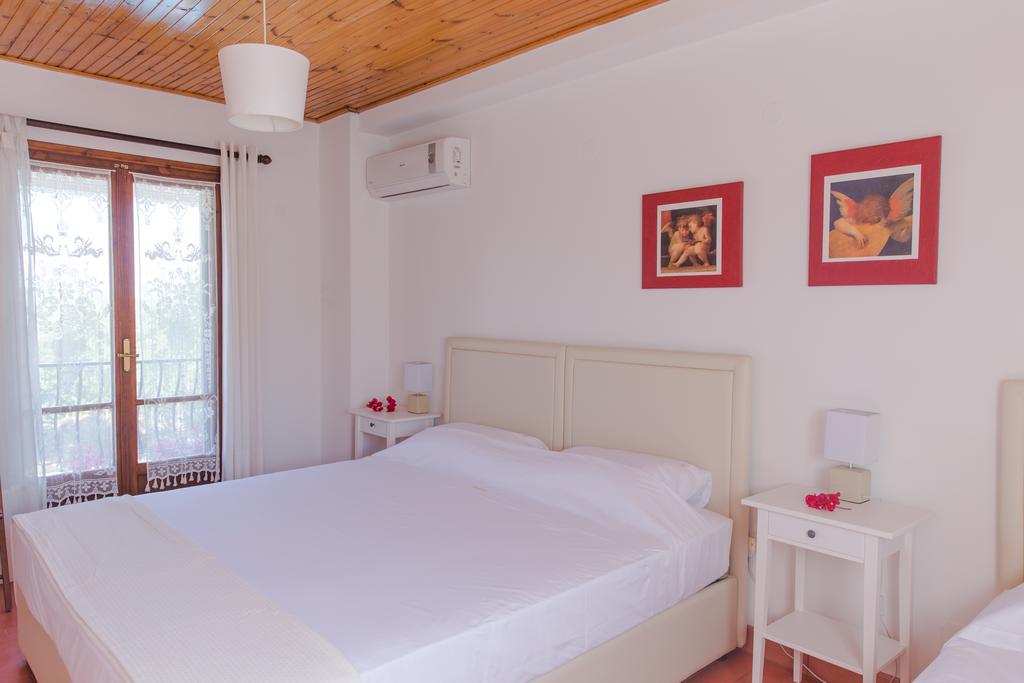Villa Lola - 3 Bedrooms & Private Pool Lithakia  Extérieur photo