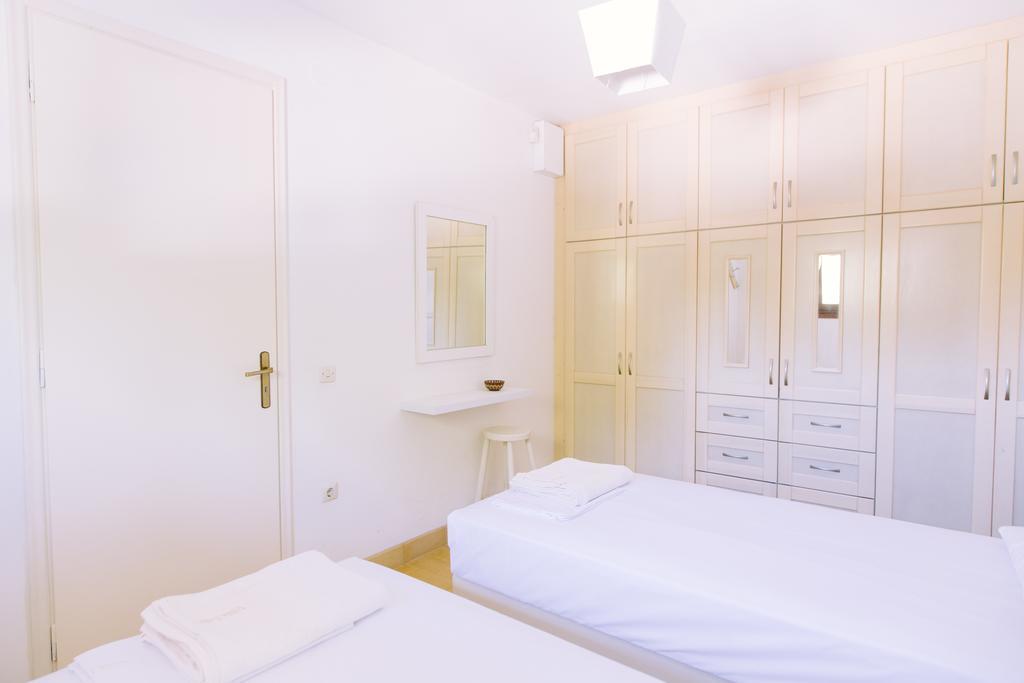 Villa Lola - 3 Bedrooms & Private Pool Lithakia  Extérieur photo